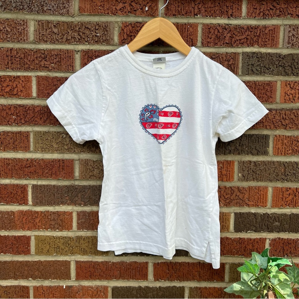 Hartstrings White American Flag Paisley Heart Short Sleeve Shirt